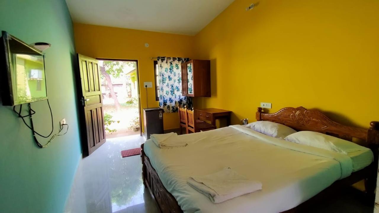 Shrushthee Guest House Vagator Exterior foto