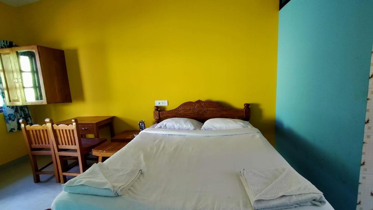Shrushthee Guest House Vagator Exterior foto